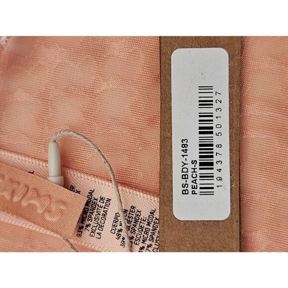 Skims Logo bodysuit Nwt - Picture 9 of 9